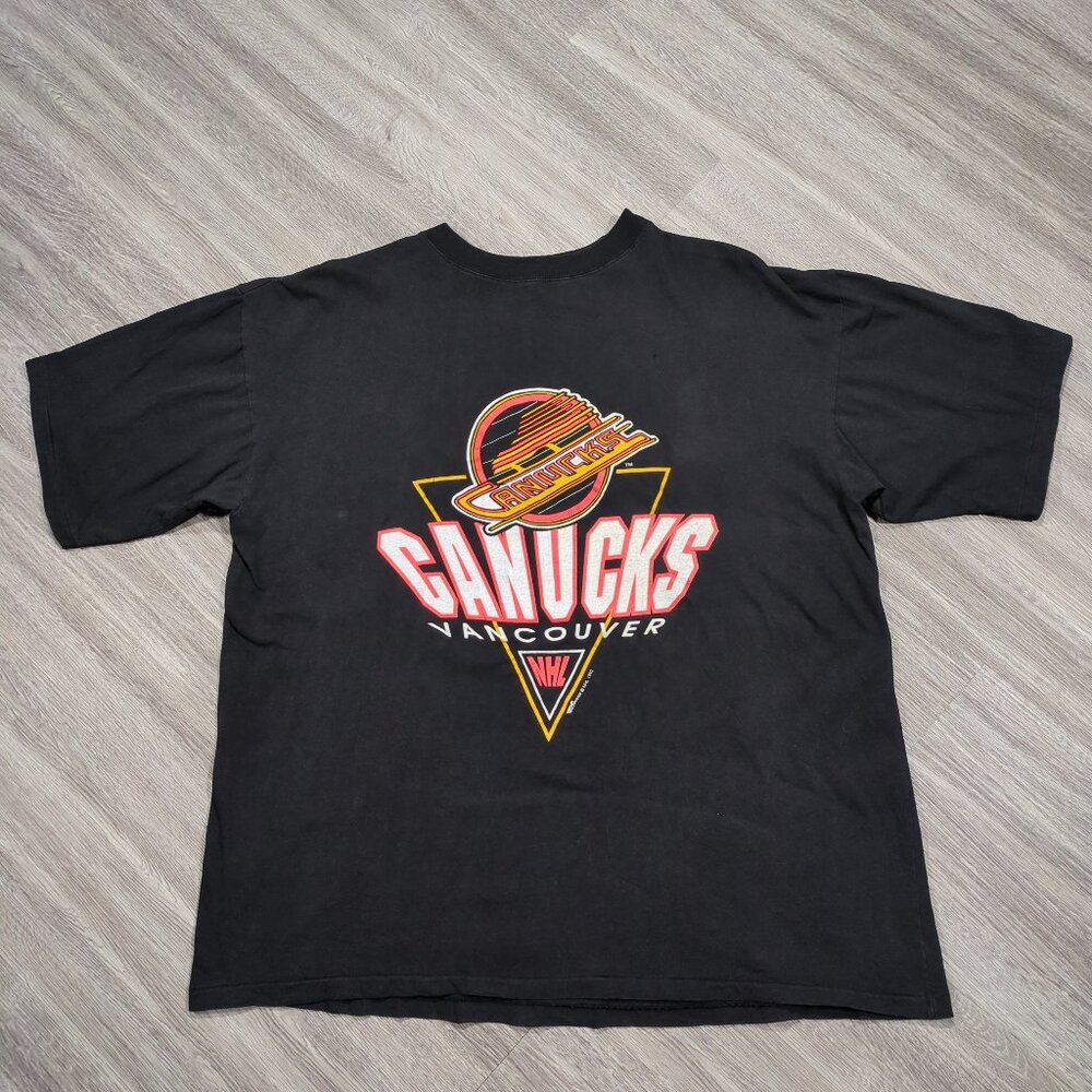 Vintage Vancouver Canucks Men's XL Skate Logo T Shirt Black Ravens Knit 1992